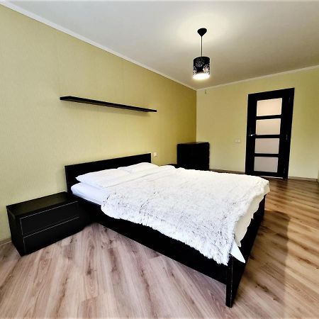 90-Avenue Apartments TTchernivtsi Extérieur photo