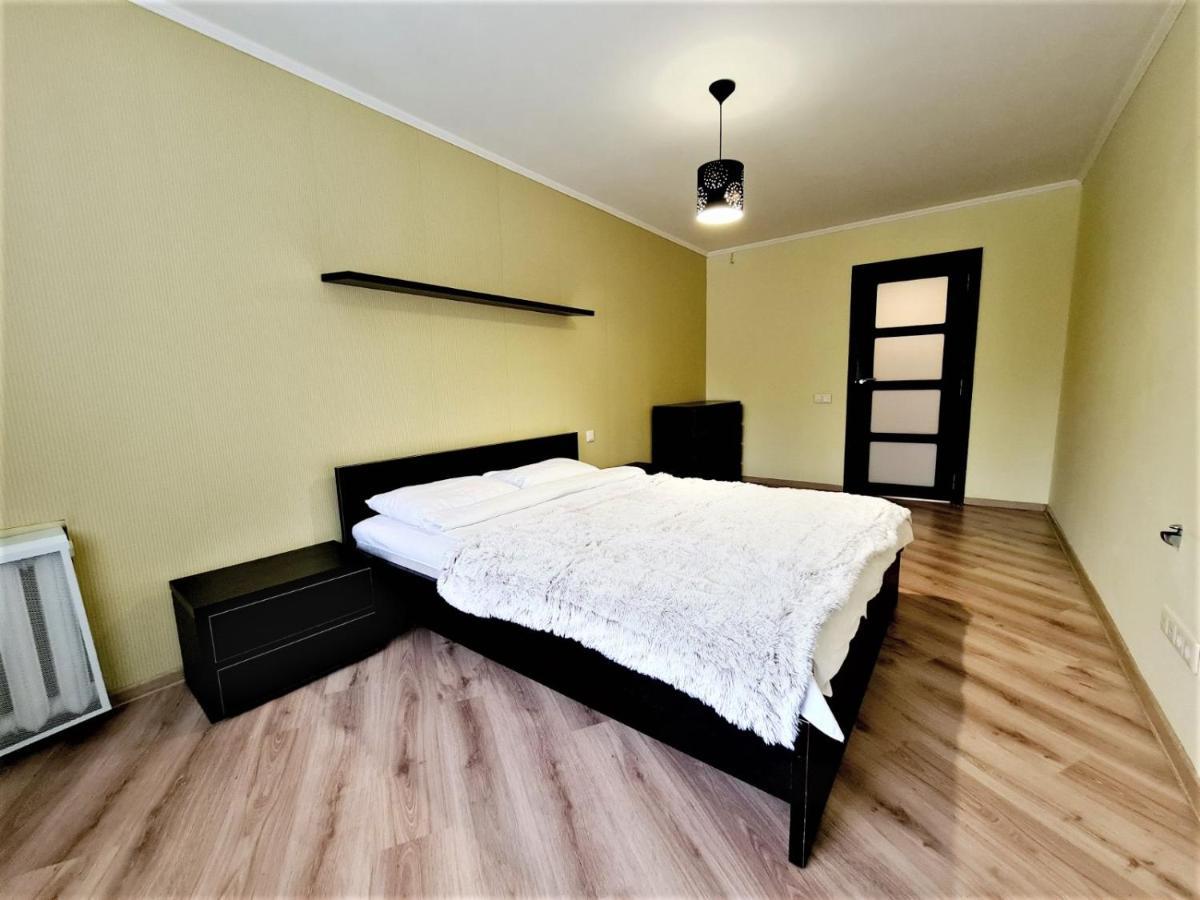 90-Avenue Apartments TTchernivtsi Extérieur photo